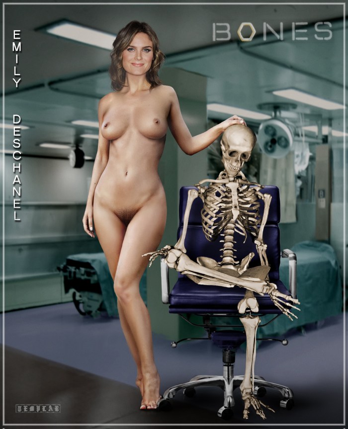 Bones series Naked Michaela Conlin