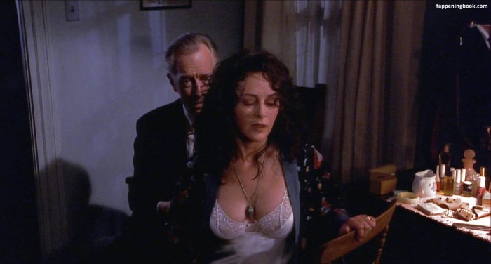 Bonnie Aarons Naked photos