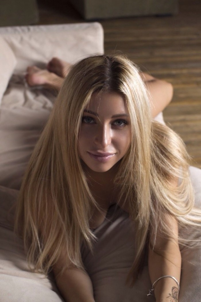 Angelina Doroshenkova Ellie