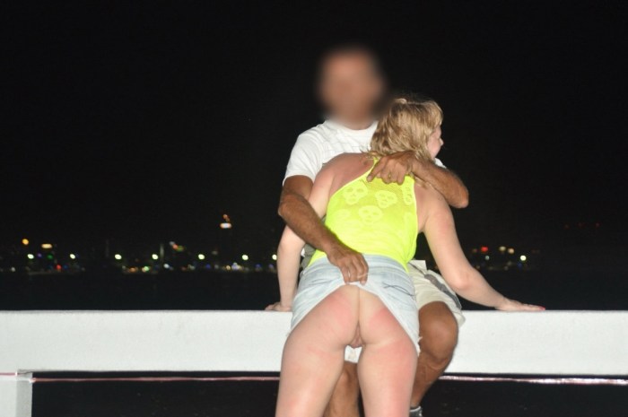 He burned a sister without panties