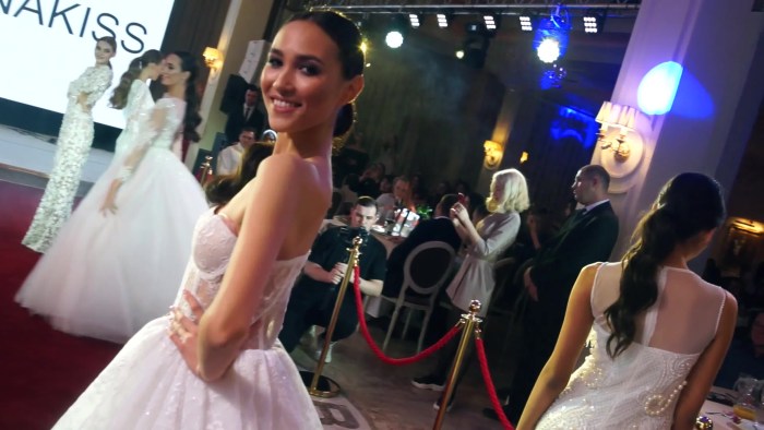 Karina Andolenkoposteli scenes