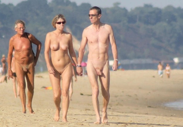 Family nudism in Brazil