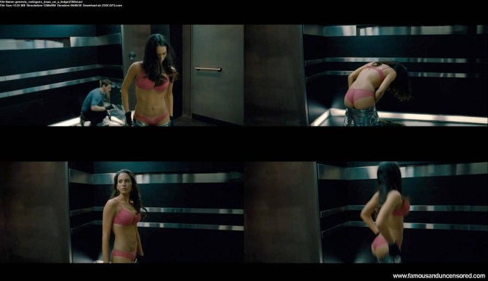 Genesis Rodriguez bed