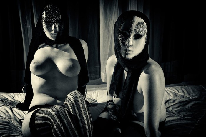 Erotic female mask