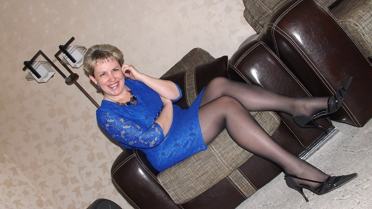 Mature Russian Women in Black Tights (80 photos)