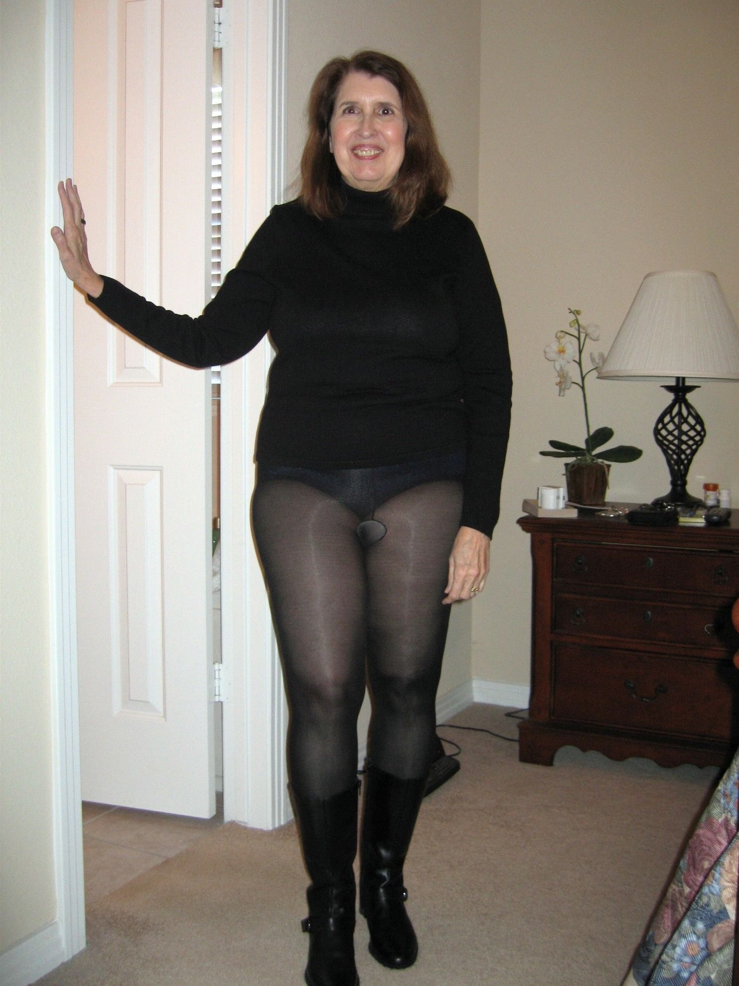 Grandma in tights