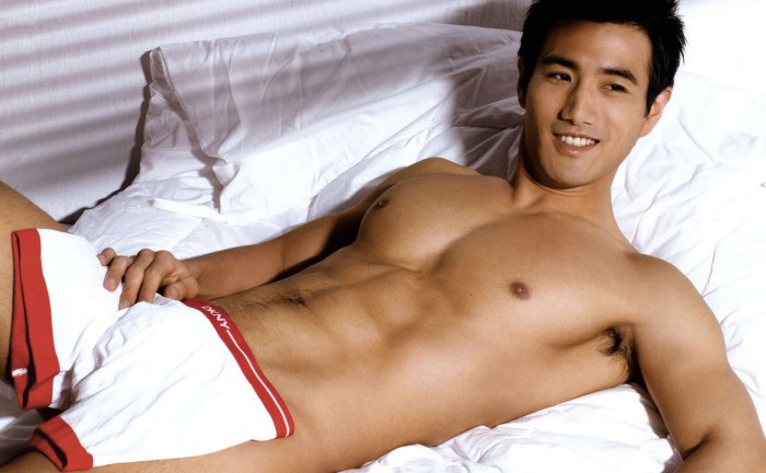 Beautiful Koreans guys naked