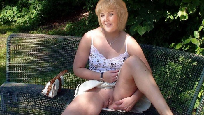 Mature in stockings without panties