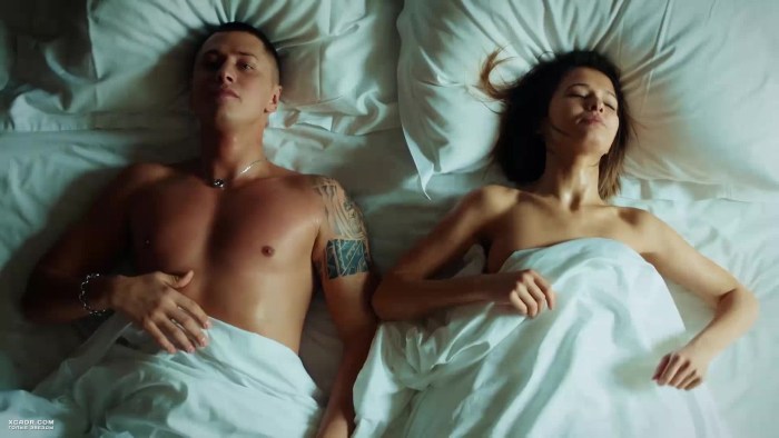 Brazilian dancer plus saz