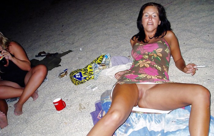 Drunk girls on vacation without panties