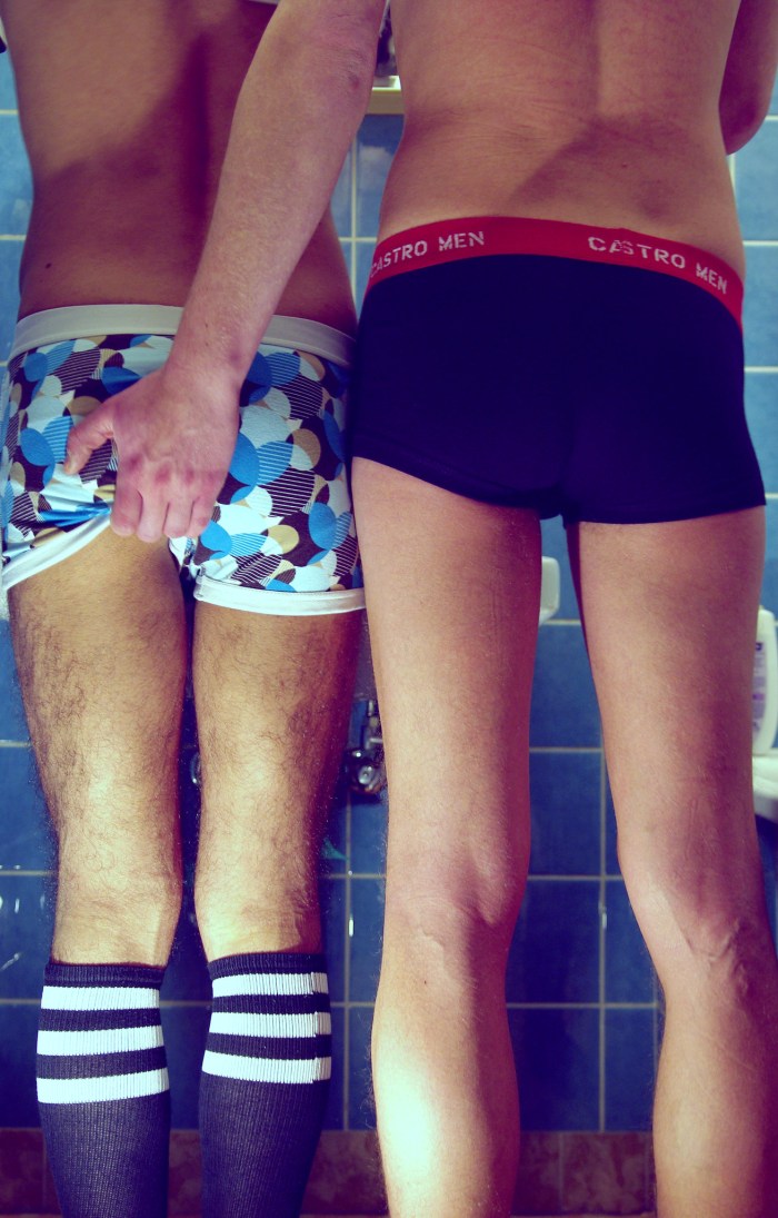 Juusd-breeding for men advertising topless