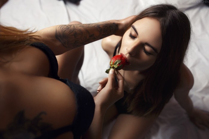 The beautiful body of the girl