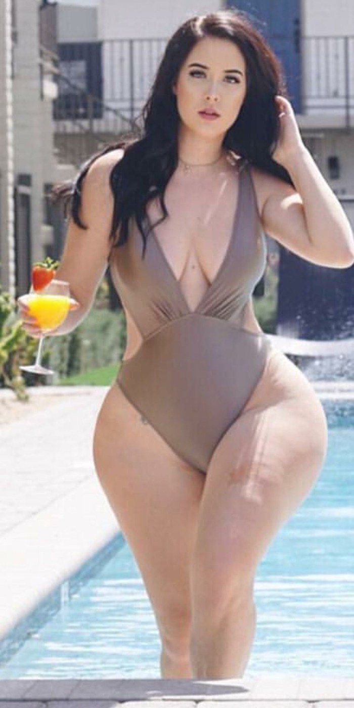 Naomi Banks with wide hips