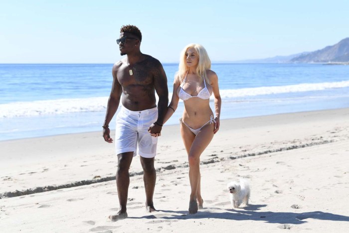 Courtney Stodden on the beach