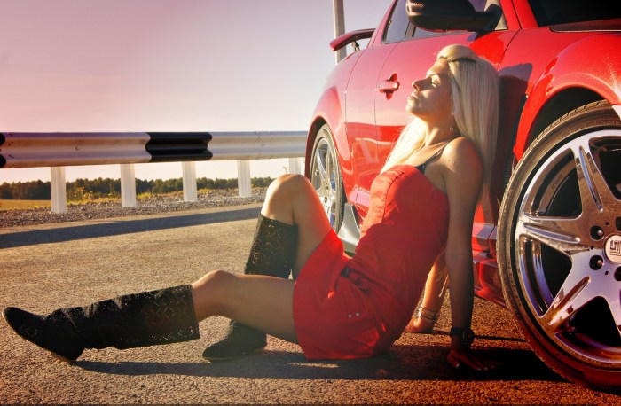 Girls and Mazda SC 5