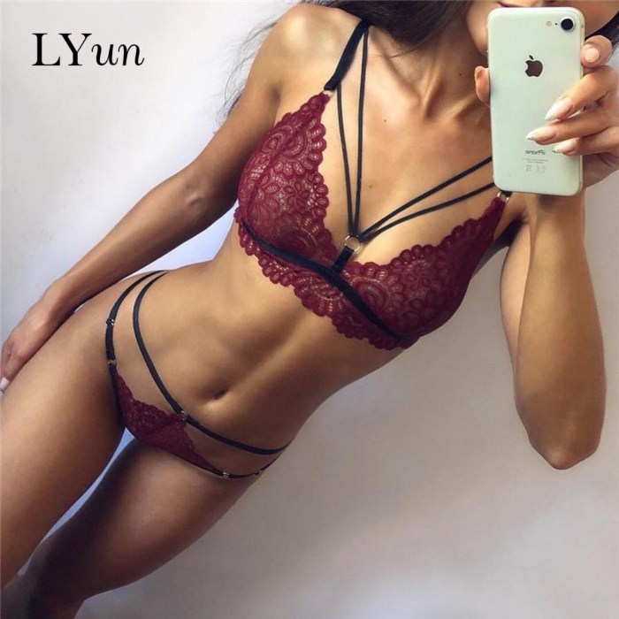 Clara Devine Big Bra