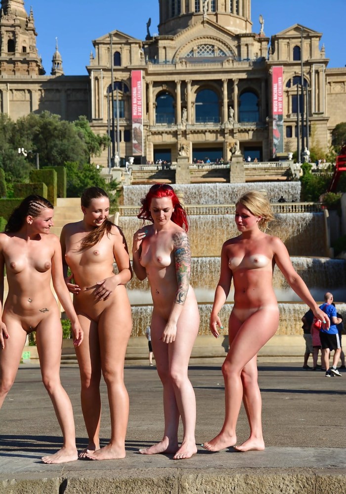 A lot of naked women aged
