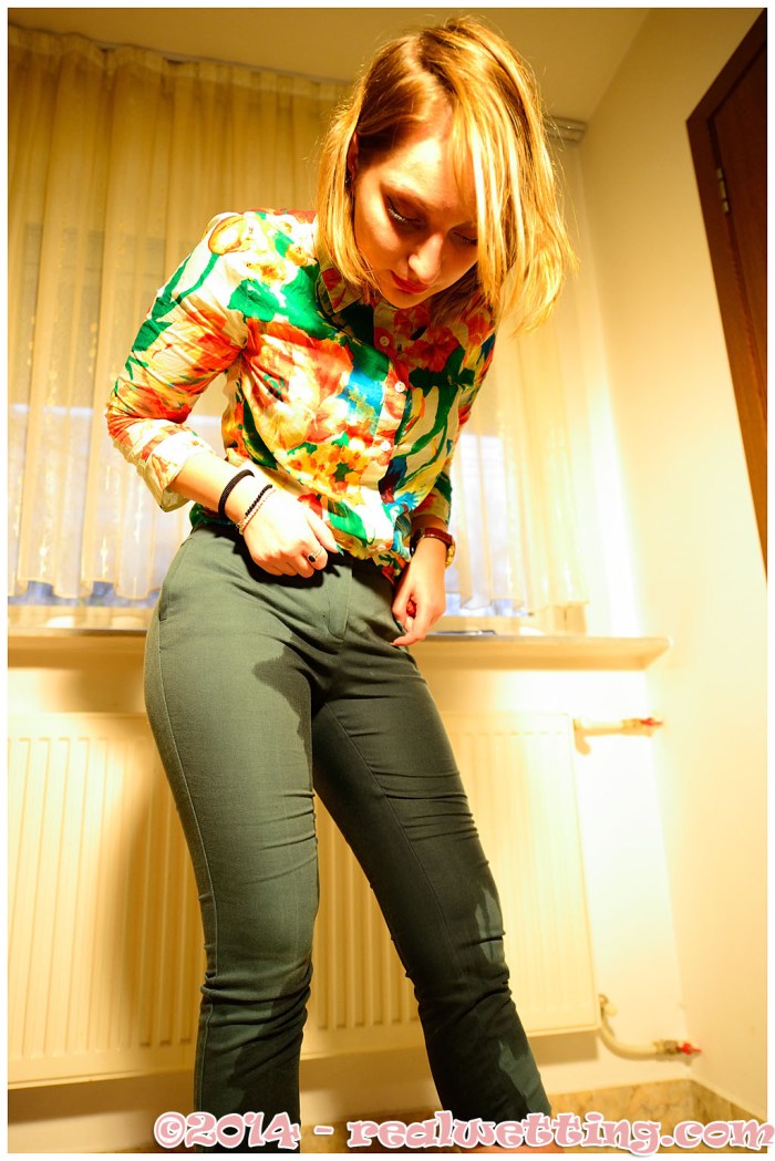 Hot girls on the knees