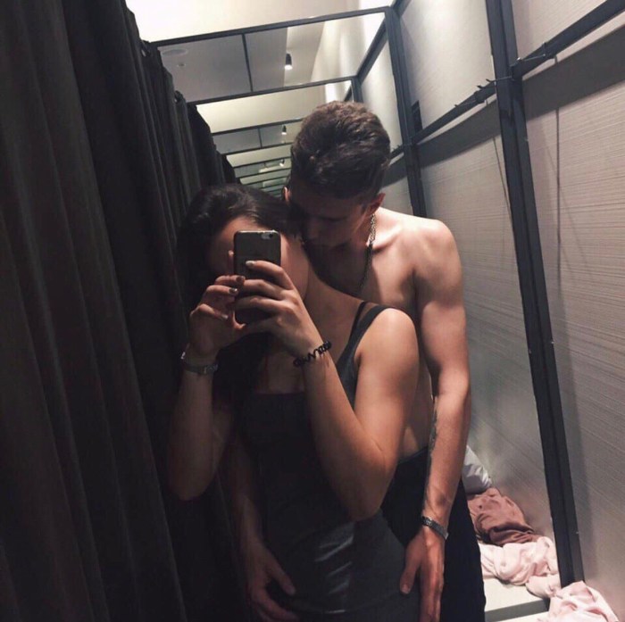 Ariana Marie Home Selfie