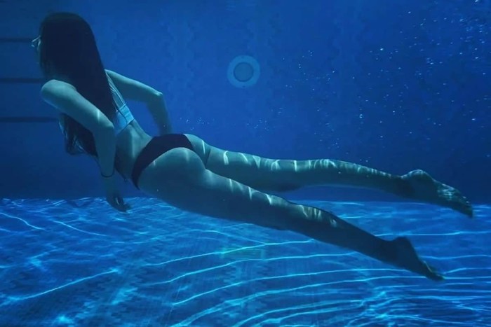 Swimming a girl with a vagina