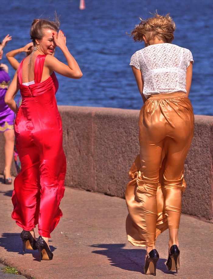Resort outfits are funny