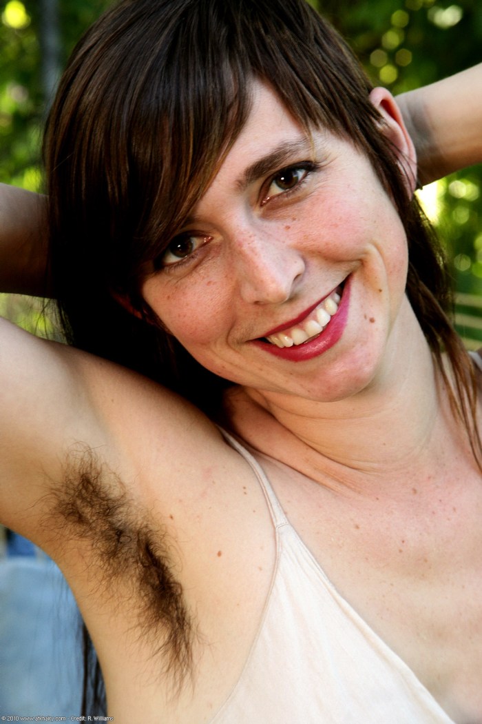 Mill Yovovich armpits