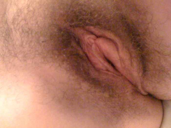 Strong hairy pussies