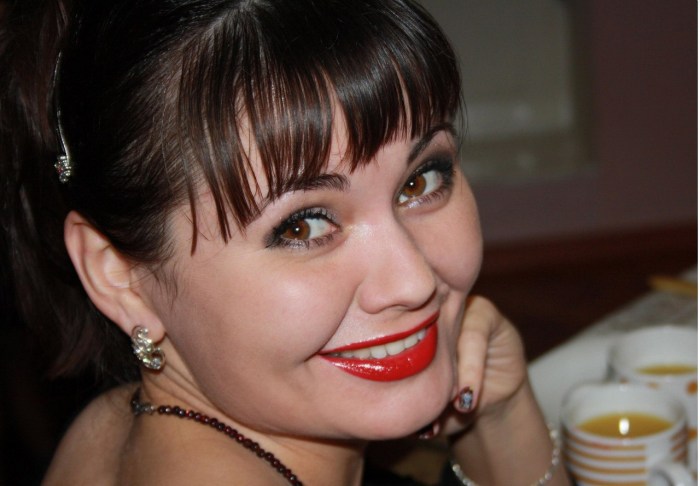 Lucy Elven Song Screensa