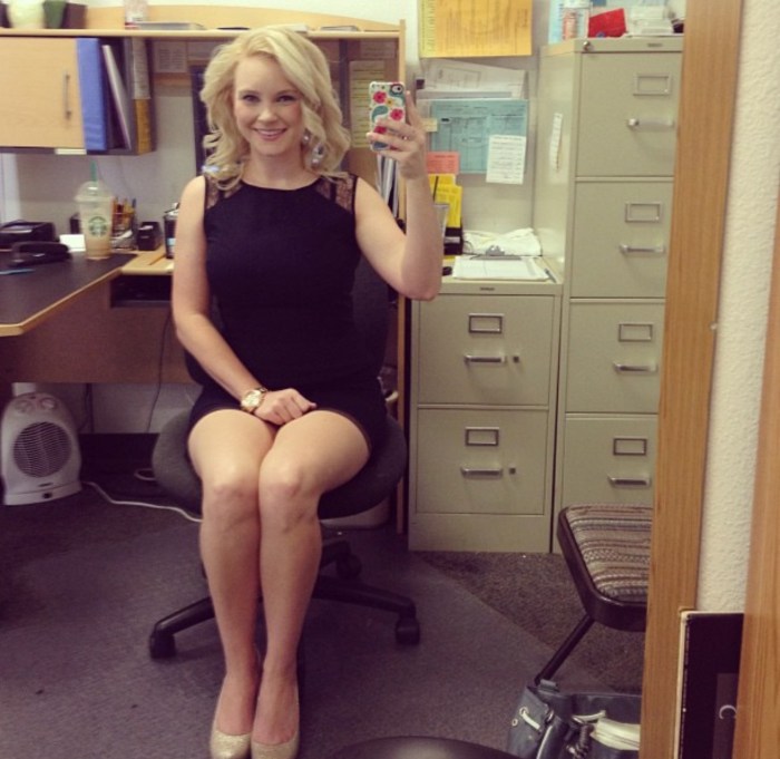 Selfie in the office without linen