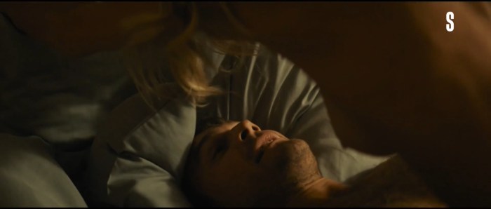 Vampires of the middle lane of Kuznetsova bed scene