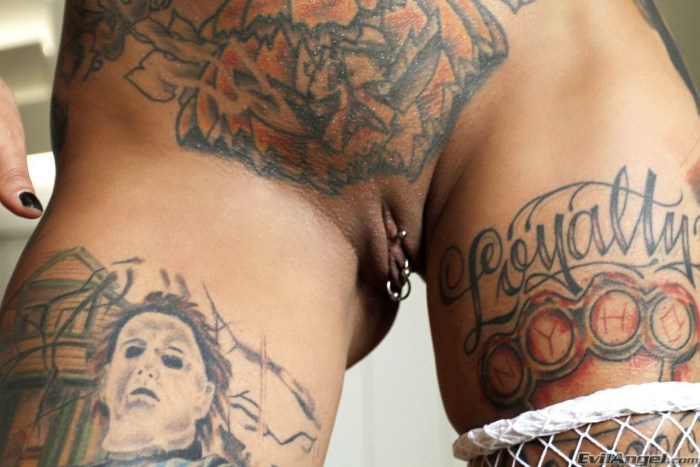 Amber Luke (Amber Luke) Tits