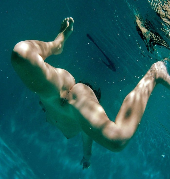 Diving nude