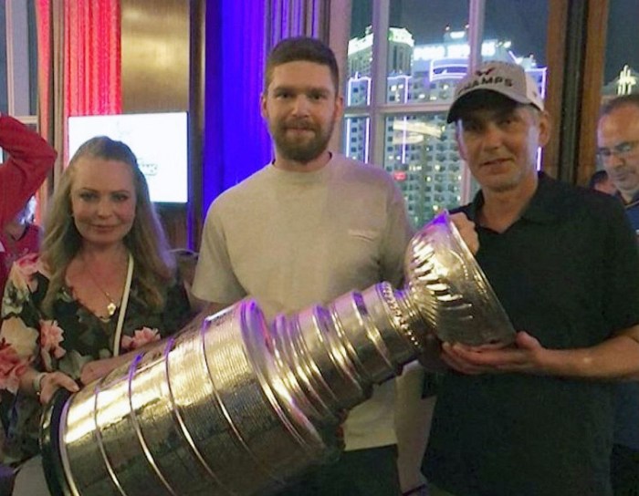 Evgeny Kuznetsov hockey player parents