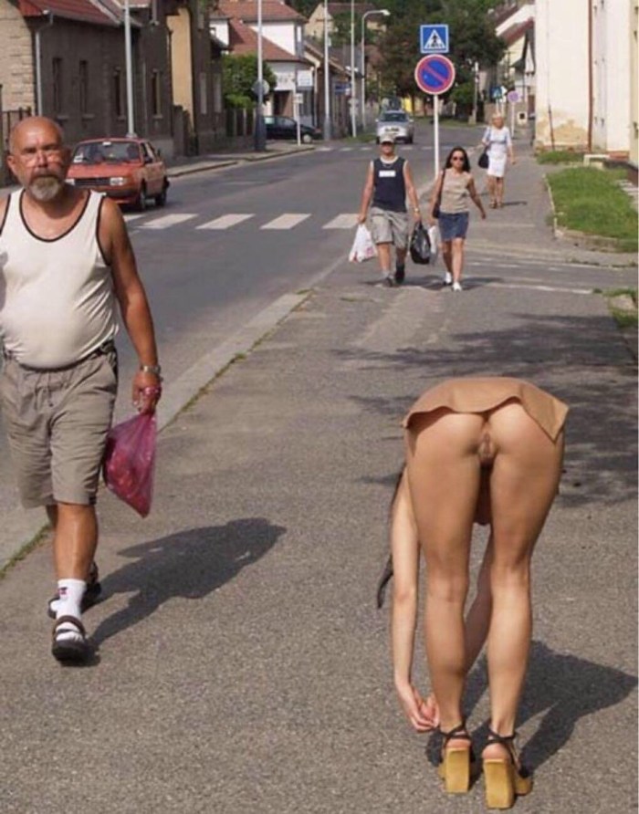 Beautiful girls without panties