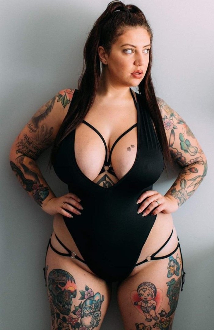 Savanna Sivers plus saz