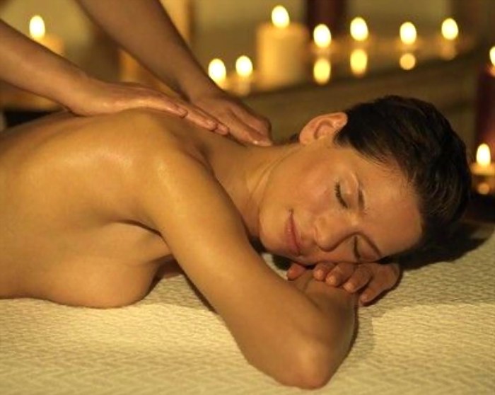 Intimate massage for women