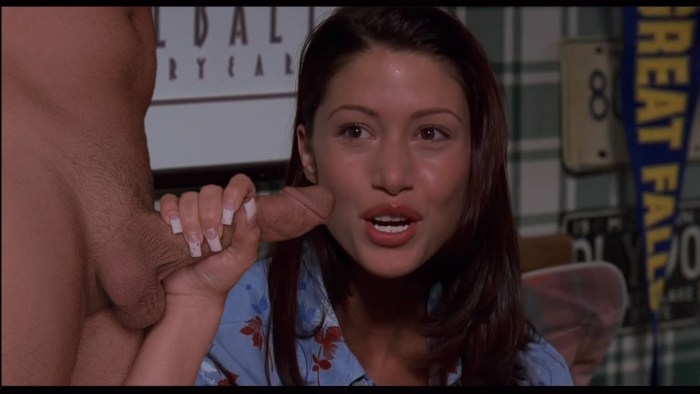 Shannon Elizabeth Playboy 1999