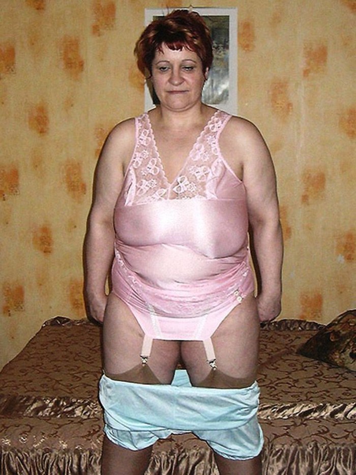 Mature bbw in shorts