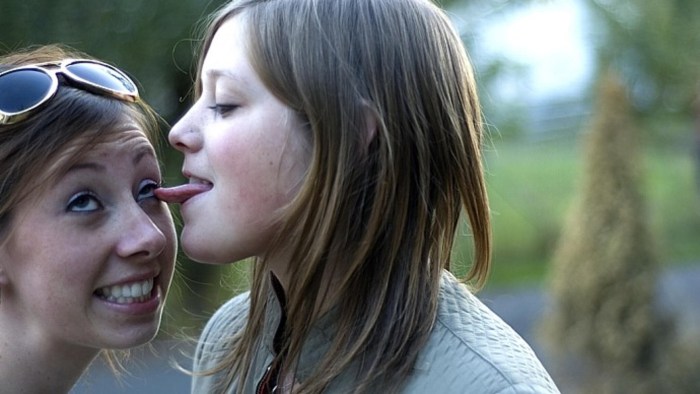 Licking of eye apples