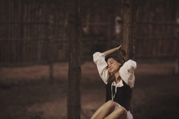 Linda Lazarev photo