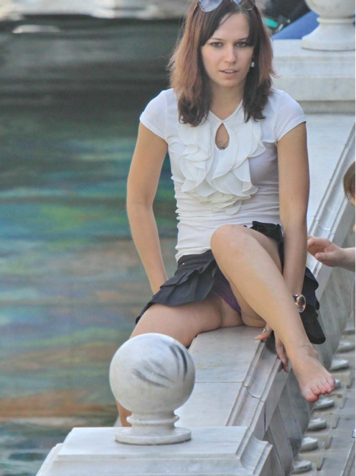 At Elizabeth Boyarskaya under a skirt