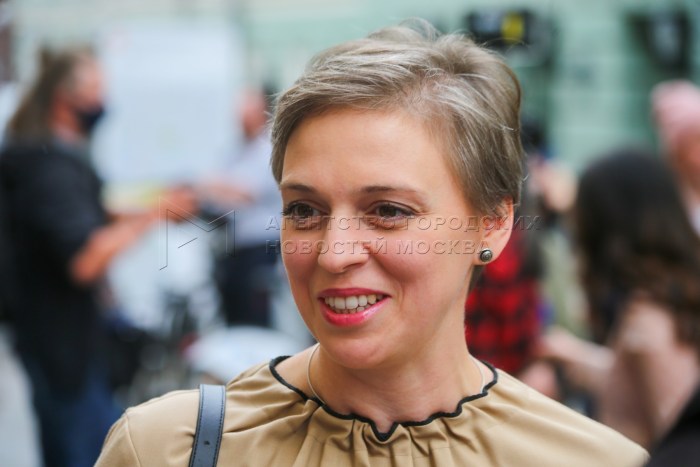 Do not be born a beautiful screensaver