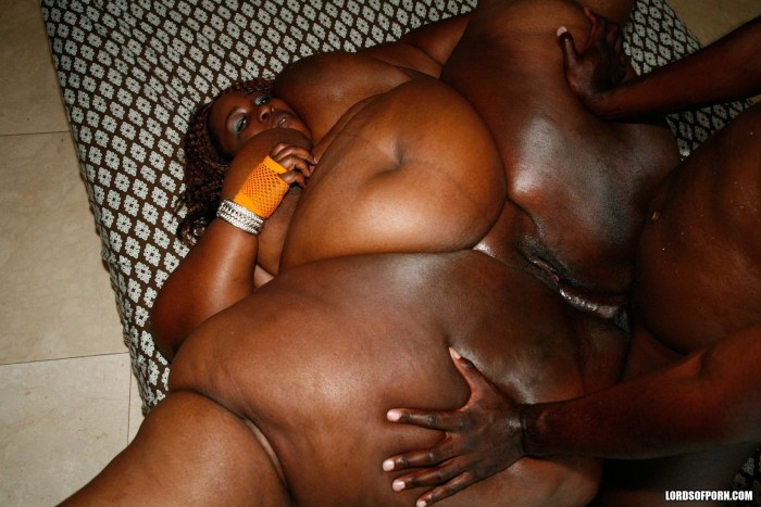 Huge fat women anal
