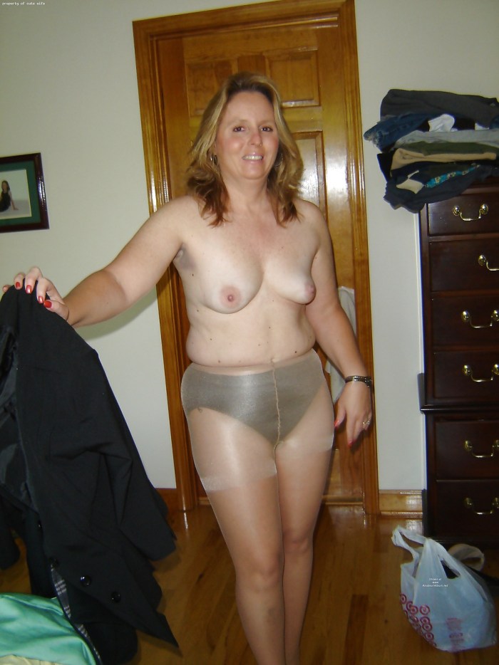 Mature in Pantyhose and Panties Private