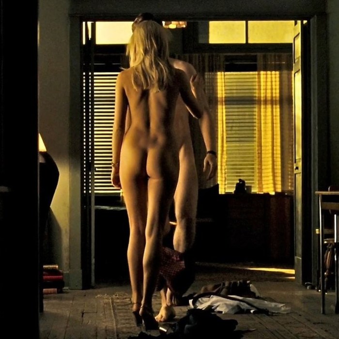 Sienna Miller breasts