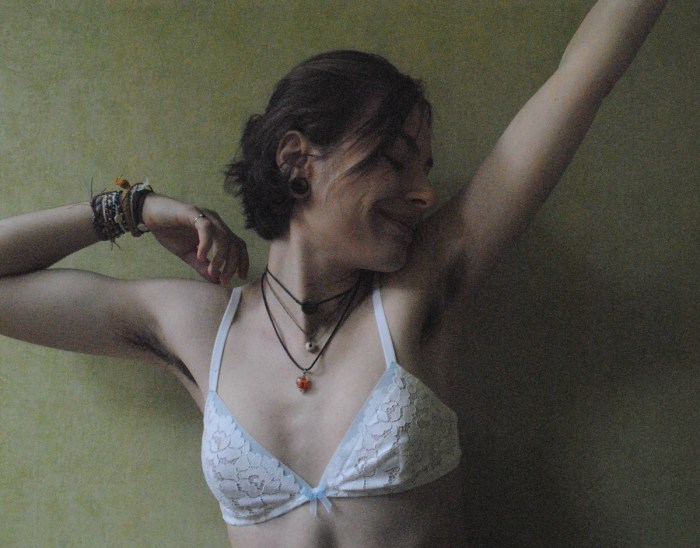 Femenists with non -shaved dryings