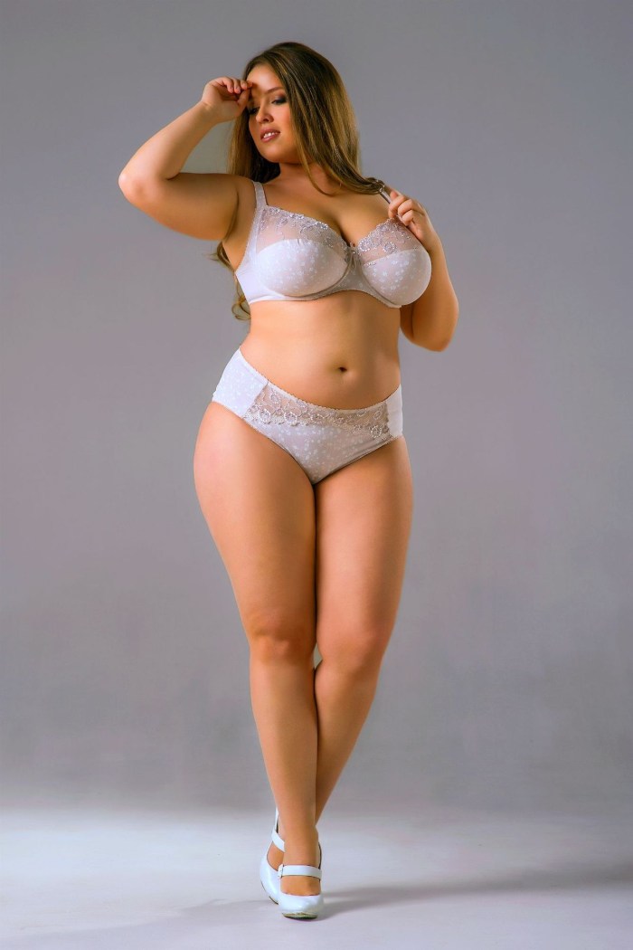 Amanda Santana Plus Size fat