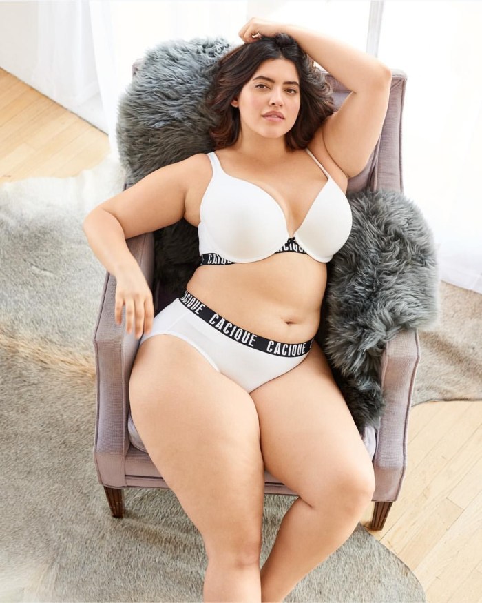 Ashley Alexis model plus saz