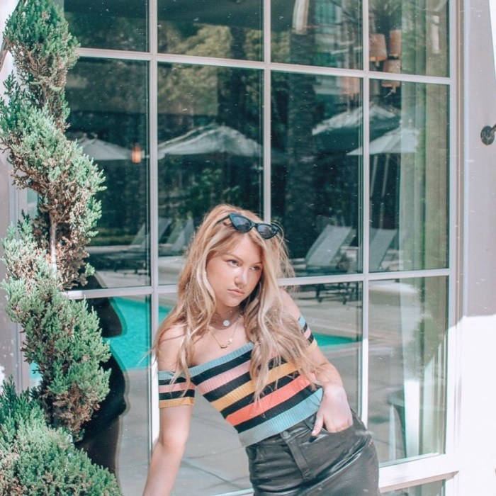 Mila Sivatskaya in the underwear Grand Lyon