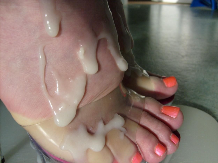 Cum on the leg in the shoe